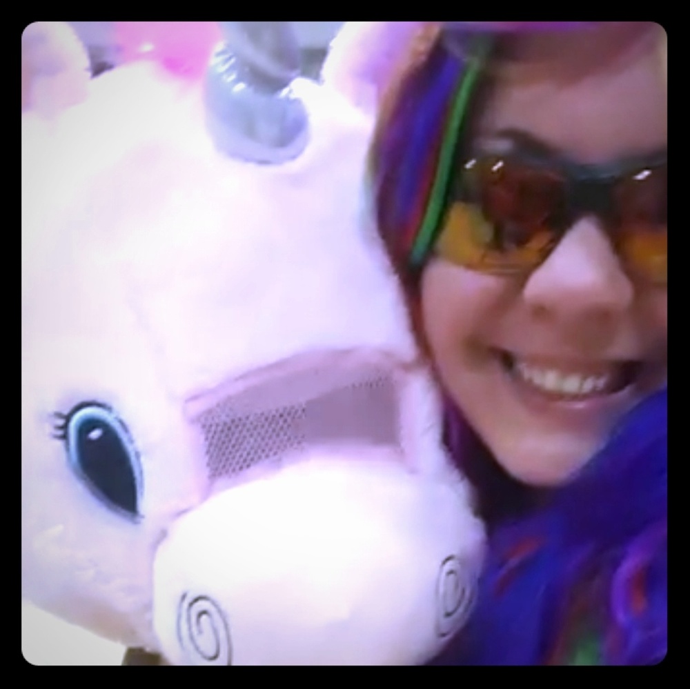 ♡ Hi! Greetings from us two girls!